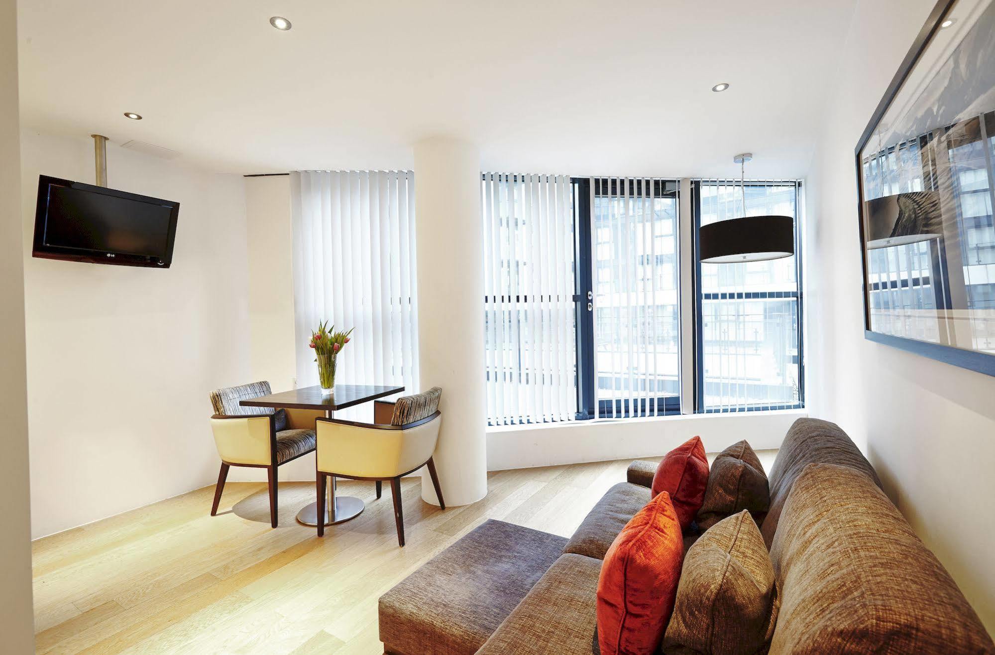 Tower Bridge London Apartments Bagian luar foto